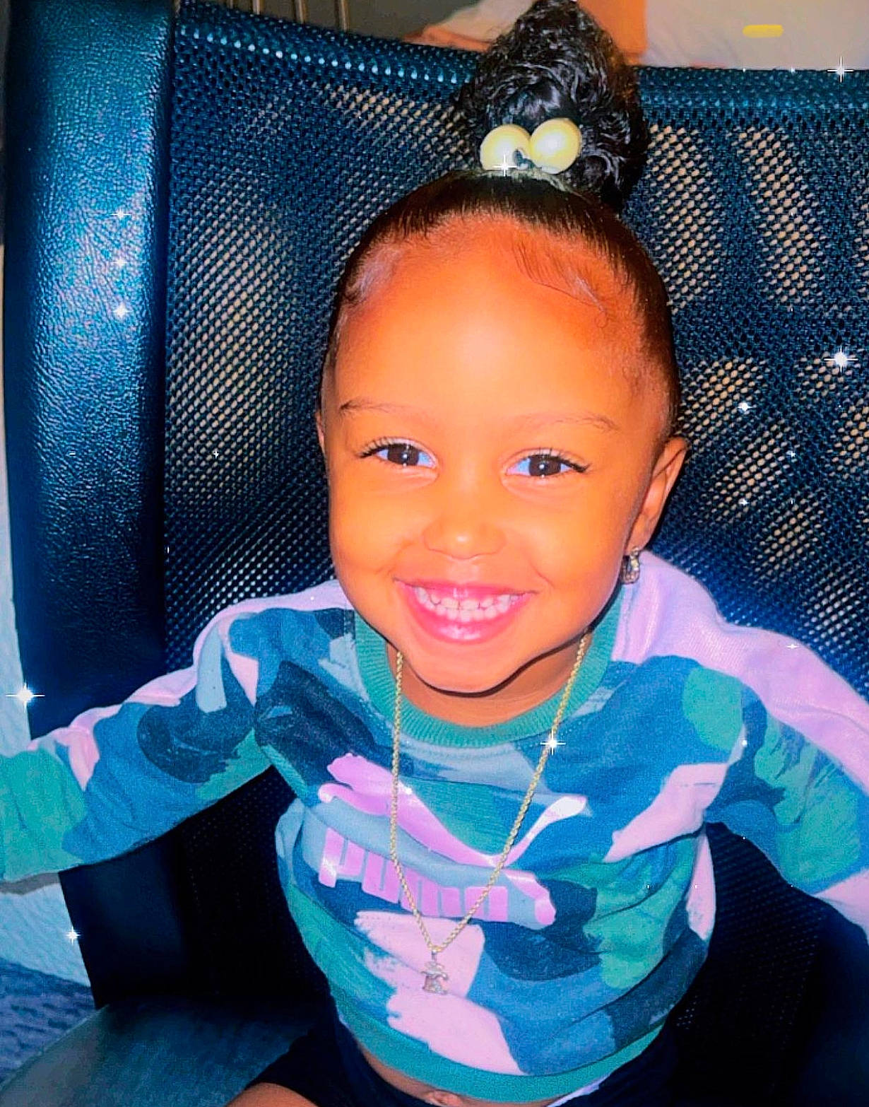 Kahmya is registered to the contest to win money with this photo: azure, baby_toddler_clothing, blue, chin, eye, eyebrow, facial_expression, flash_photography, happy, iris, joy, mouth, neck, organ, person, pink, product, purple, skin, sleeve