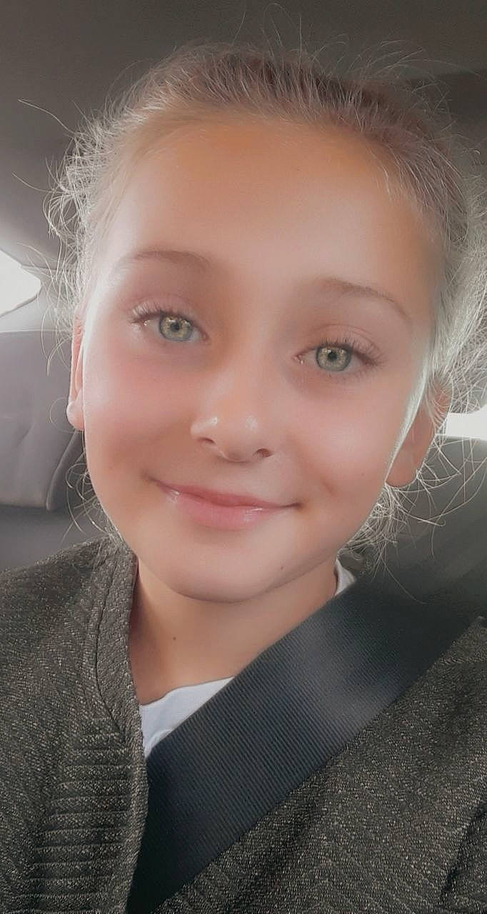 Sarah participe au concours pour gagner de l'argent avec cette photo : beauty, cheek, child, child_model, chin, eye, eyebrow, eyelash, face, facial_expression, forehead, hair, head, jaw, joy, lip, nose, person, photography, portrait_photography