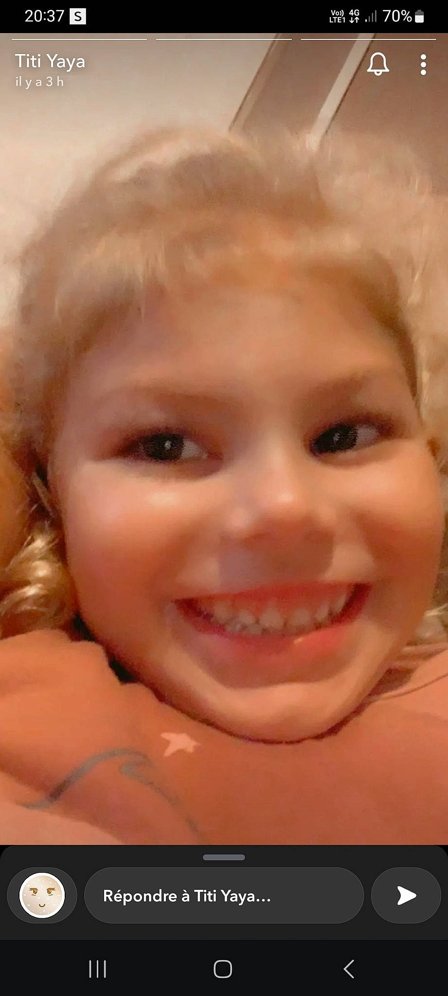 Inaya participe au concours pour gagner de l'argent avec cette photo : cheek, chin, ear, eyebrow, eyelash, face, forehead, gesture, happy, human_body, iris, jaw, joy, lip, mammal, mouth, neck, nose, person, skin