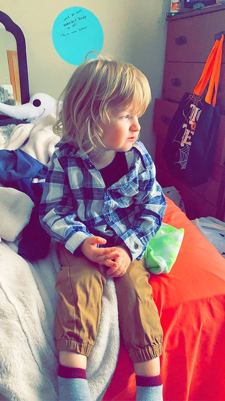 Benny is registered to the contest to win money with this photo: baby_toddler_clothing, chair, child, comfort, cool, hair, happy, head, lap, organ, outerwear, person, photograph, product, room, sleeve, snapshot, t_shirt, textile, thigh