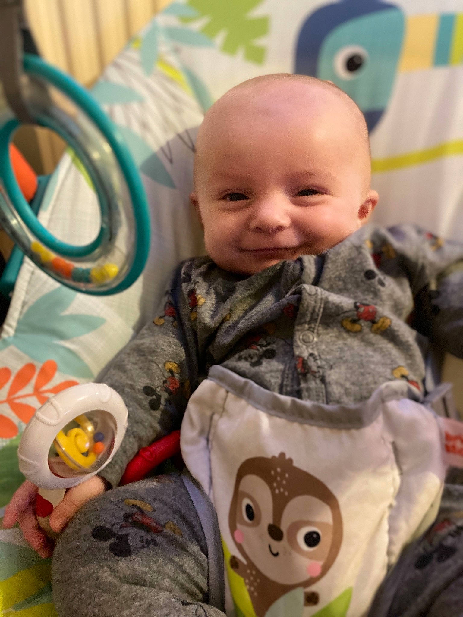 Lyan participe au concours pour gagner de l'argent avec cette photo : baby, baby_products, baby_toys, cheek, child, joy, person, play, toddler, toy