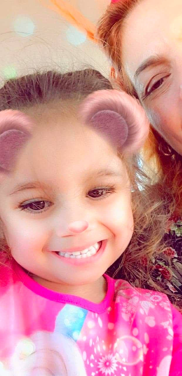 Tanya a rejoint le concours — aidez-le/la à gagner de superbes lots ! beauty, cheek, child, chin, close_up, ear, eye, eyebrow, face, facial_expression, forehead, hair, hairstyle, head, joy, lip, nose, person, pink, skin