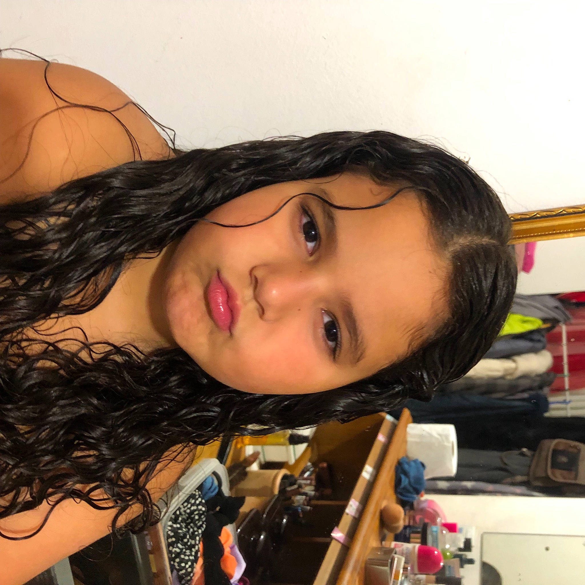 Xamira a rejoint le concours — aidez-le/la à gagner de superbes lots ! black_hair, cheek, cool, cosmetics, eyebrow, eyelash, flash_photography, forehead, happy, iris, jaw, lip, lipstick, long_hair, makeover, mouth, neck, nose, person, shelf