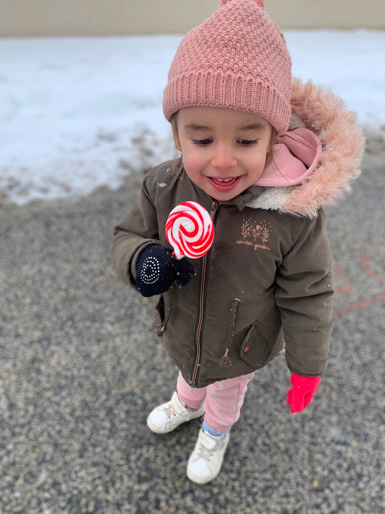 Mya participe au concours pour gagner de l'argent avec cette photo : baby, baby_toddler_clothing, cap, cheek, child, cool, fashion_accessory, fun, happy, headgear, headwear, joy, knit_cap, magenta, pattern, person, pink, skin, sleeve, smile