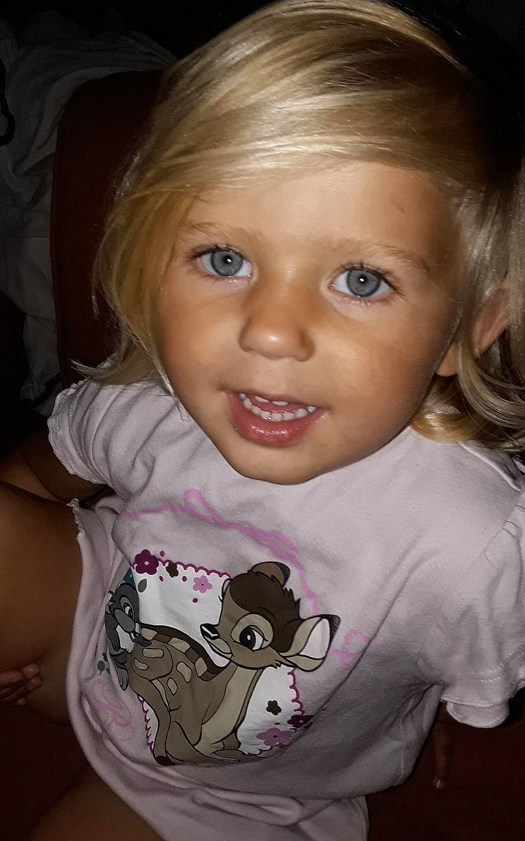 Zélie a rejoint le concours — aidez-le/la à gagner de superbes lots ! blond, brown_hair, cheek, child, chin, eye, eyebrow, face, facial_expression, forehead, fun, hair, hairstyle, head, iris, lip, nose, person, skin, smile