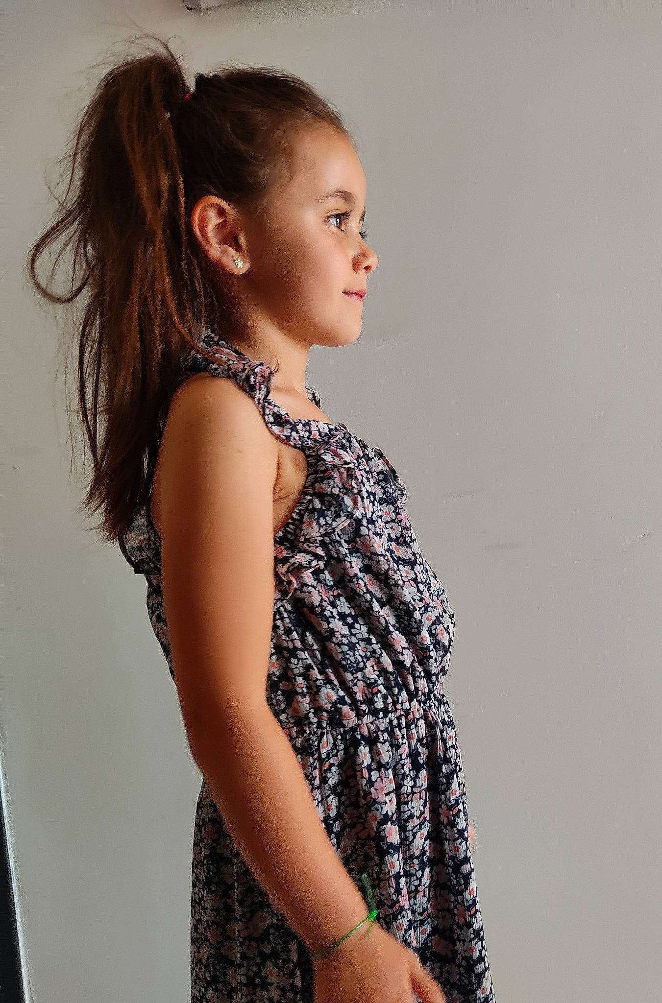 Julia participe au concours pour gagner de l'argent avec cette photo : blazer, blond, brown_hair, day_dress, electric_blue, event, fashion_design, fashion_model, flash_photography, formal_wear, gesture, hair, jewellery, long_hair, neck, one_piece_garment, pattern, person, sleeve, thigh