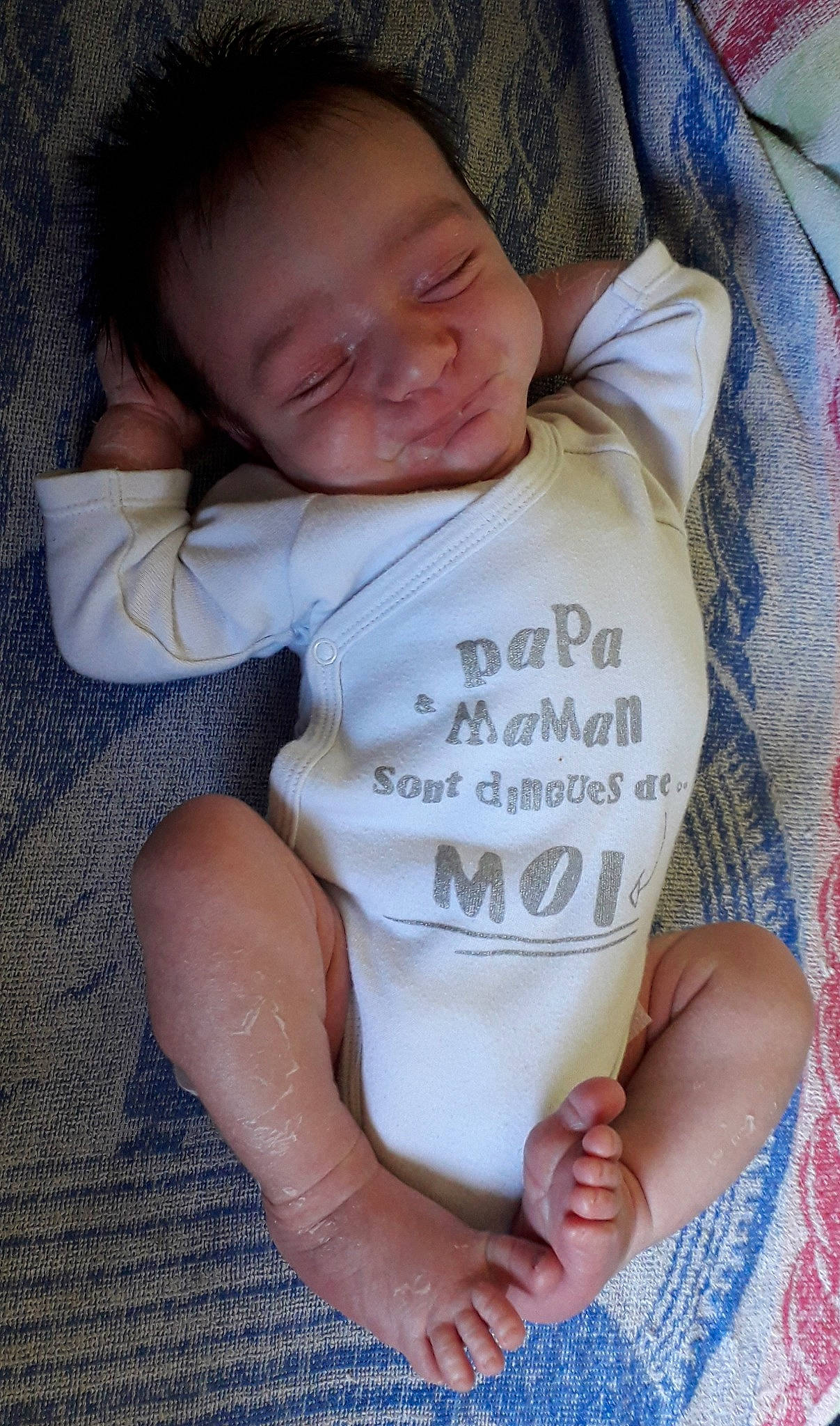 Lucas a rejoint le concours — aidez-le/la à gagner de superbes lots ! baby, bedtime, child, nap, person, sleep