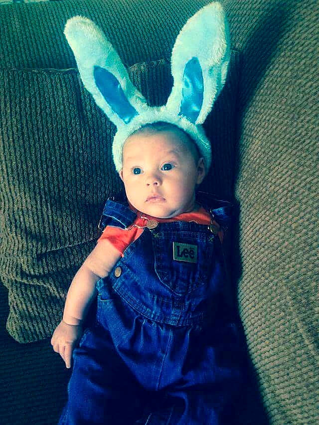 Jaizen is registered to the contest to win money with this photo: blue, child, ear, fun, head, headgear, person, product, smile, toddler