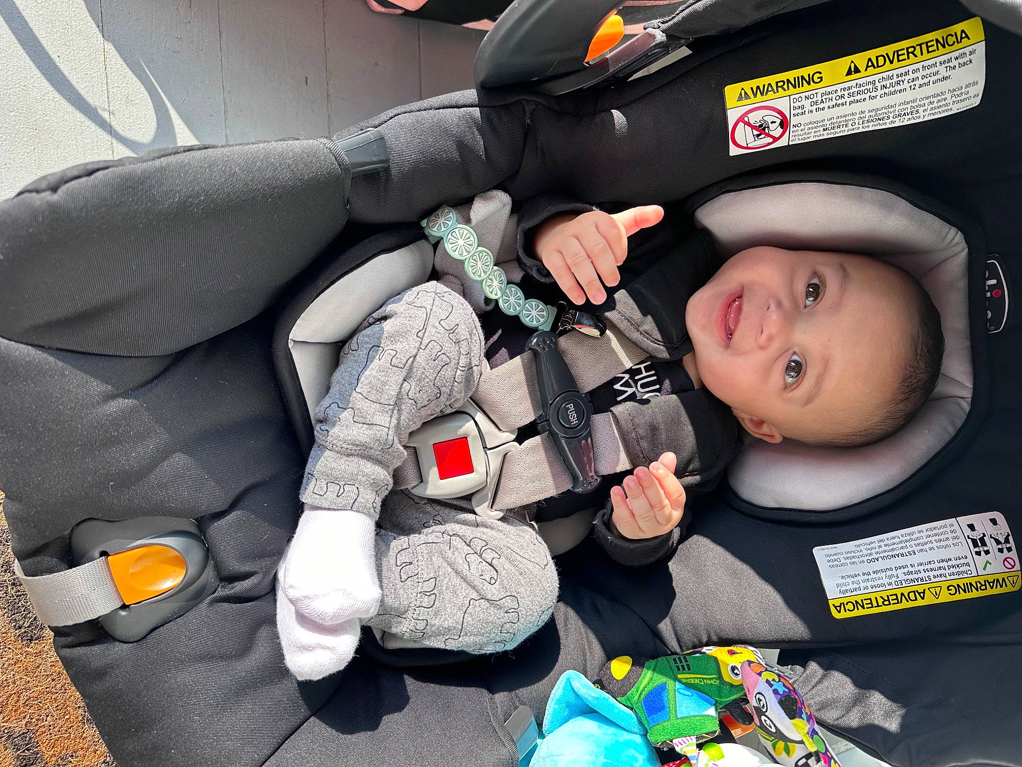 Lennix is registered to the contest to win money with this photo: auto_part, automotive_design, baby, baby_carriage, baby_in_car_seat, baby_products, baby_safety, baby_toddler_clothing, bag, car_seat, car_seat_cover, carmine, child, comfort, head_restraint, motor_vehicle, person, product, seat_belt, sitting