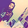 Aya participe au concours pour gagner de l'argent avec cette photo :