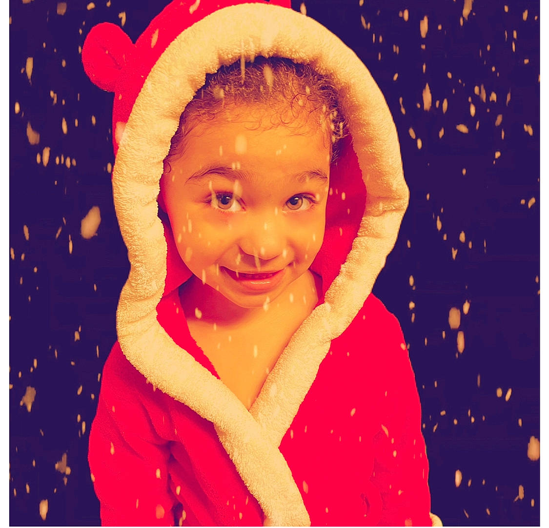 Kalisa Roberts joined the competition — help win amazing prizes! child, electric_blue, event, eyebrow, facial_expression, flash_photography, fun, gesture, happy, human_body, joy, lip, magenta, nose, people_in_nature, person, red, sleeve, smile, snow