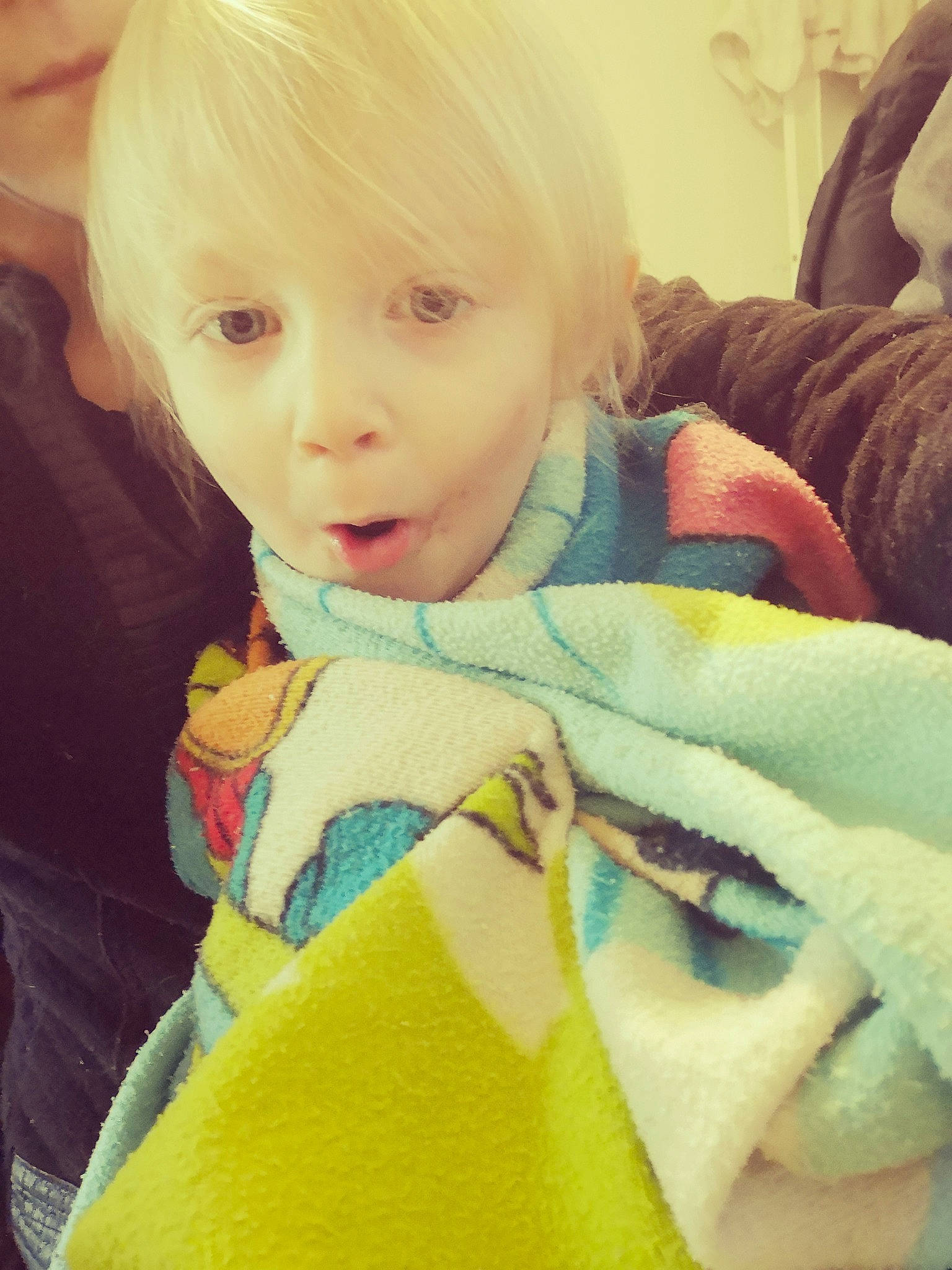 Gwaldys participe au concours pour gagner de l'argent avec cette photo : baby, beauty, cheek, child, cool, eye, eyebrow, face, forehead, head, iris, lip, mouth, nose, person, photography, selfie, skin, smile, toddler