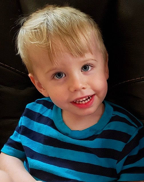 Lux is registered to the contest to win money with this photo: beauty, blond, cheek, child, chin, eye, eyebrow, face, facial_expression, forehead, hair, hairstyle, head, iris, lip, nose, organ, person, skin, smile