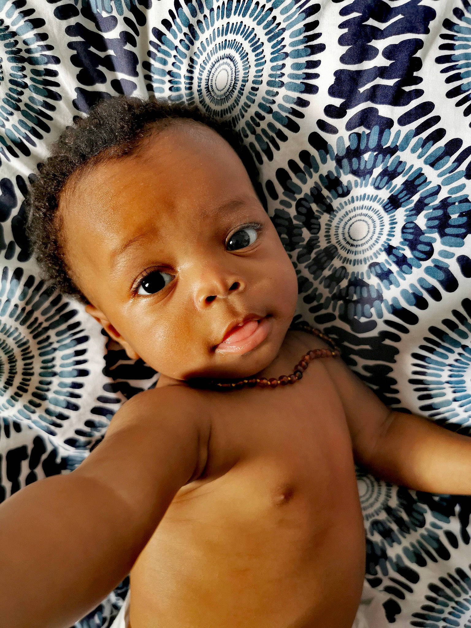 Kaïna a rejoint le concours — aidez-le/la à gagner de superbes lots ! baby, cheek, chest, child, chin, eyebrow, eyelash, face, flash_photography, fun, hairstyle, happy, iris, muscle, nose, organ, pattern, person, product, skin