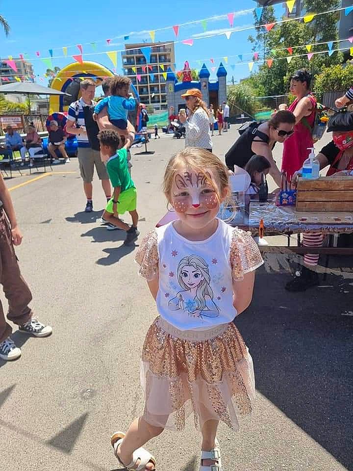 Sophie joined the competition — help win amazing prizes! child, community, crowd, event, footwear, fun, happy, infrastructure, joy, leisure, pedestrian, person, pink, plant, recreation, road, shorts, sky, social_group, street