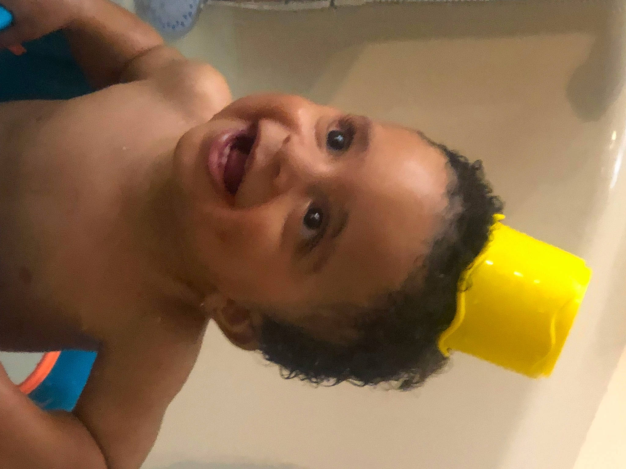 Jody participe au concours pour gagner de l'argent avec cette photo : bathing, beard, black_hair, cheek, chest, chin, ear, eyebrow, eyelash, forehead, fun, jaw, joy, lip, mouth, neck, nose, person, plastic_bottle, skin