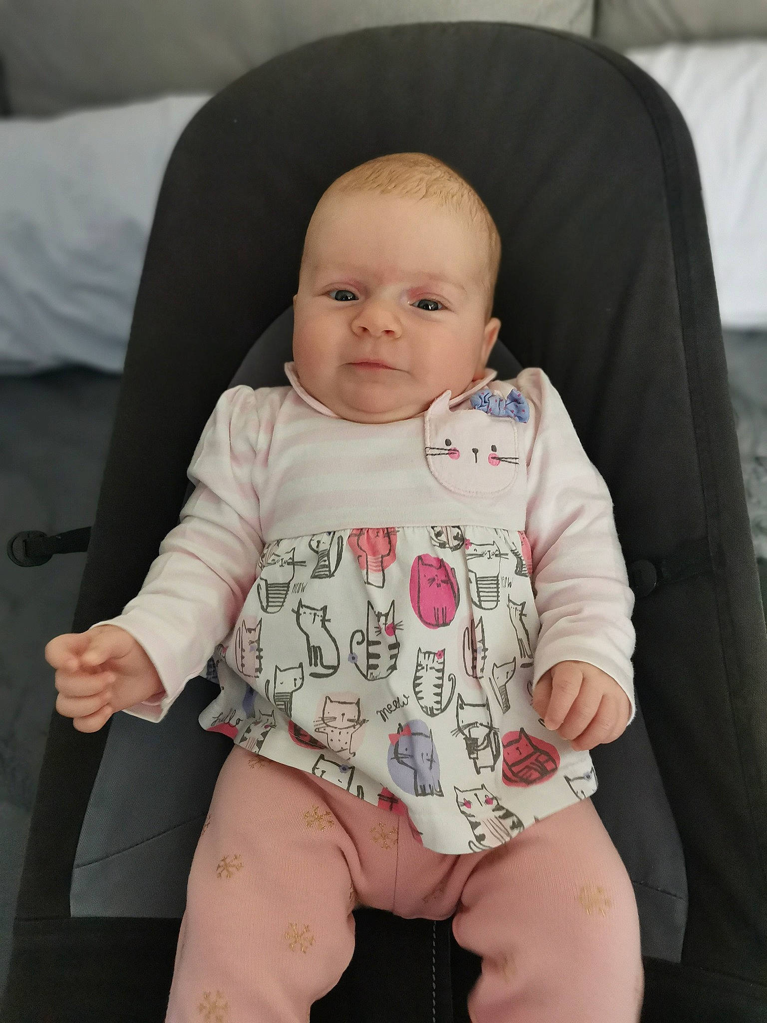 Sofiia a rejoint le concours — aidez-le/la à gagner de superbes lots ! baby, baby_toddler_clothing, cheek, child, chin, comfort, eye, finger, happy, human_body, human_leg, iris, knee, nail, neck, person, sitting, skin, sleeve, thigh