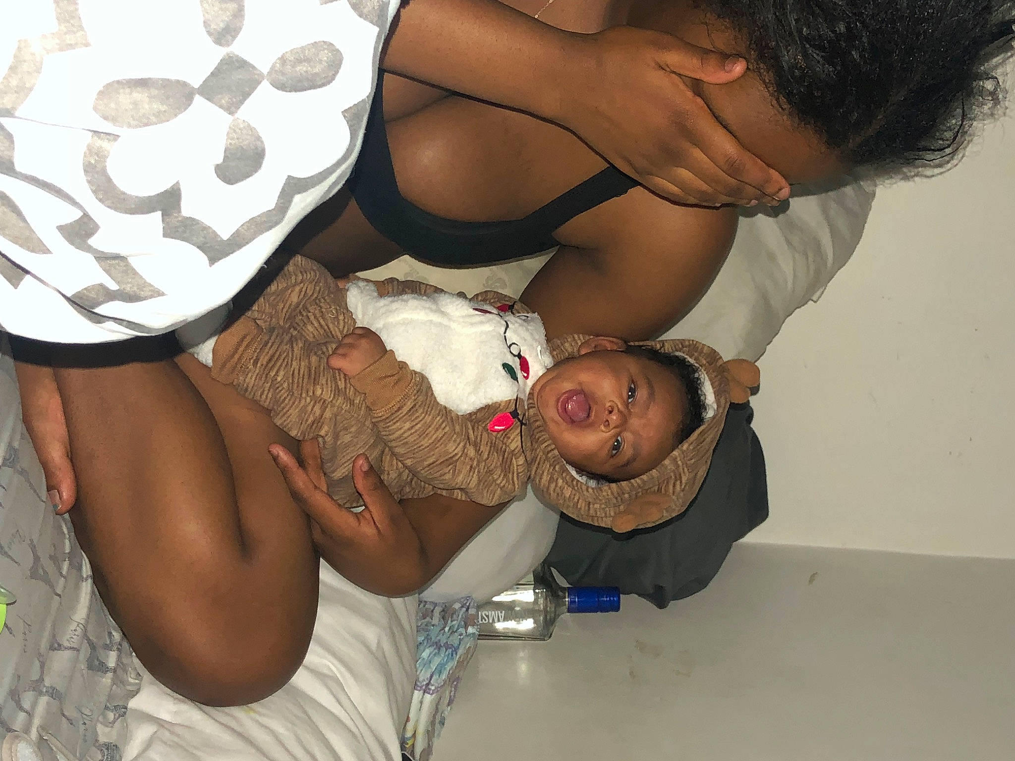 Kairo is registered to the contest to win money with this photo: abdomen, black_hair, chest, child, elbow, event, finger, fun, gesture, happy, human_body, human_leg, jewellery, joint, pattern, person, thigh, toddler, trunk, waist