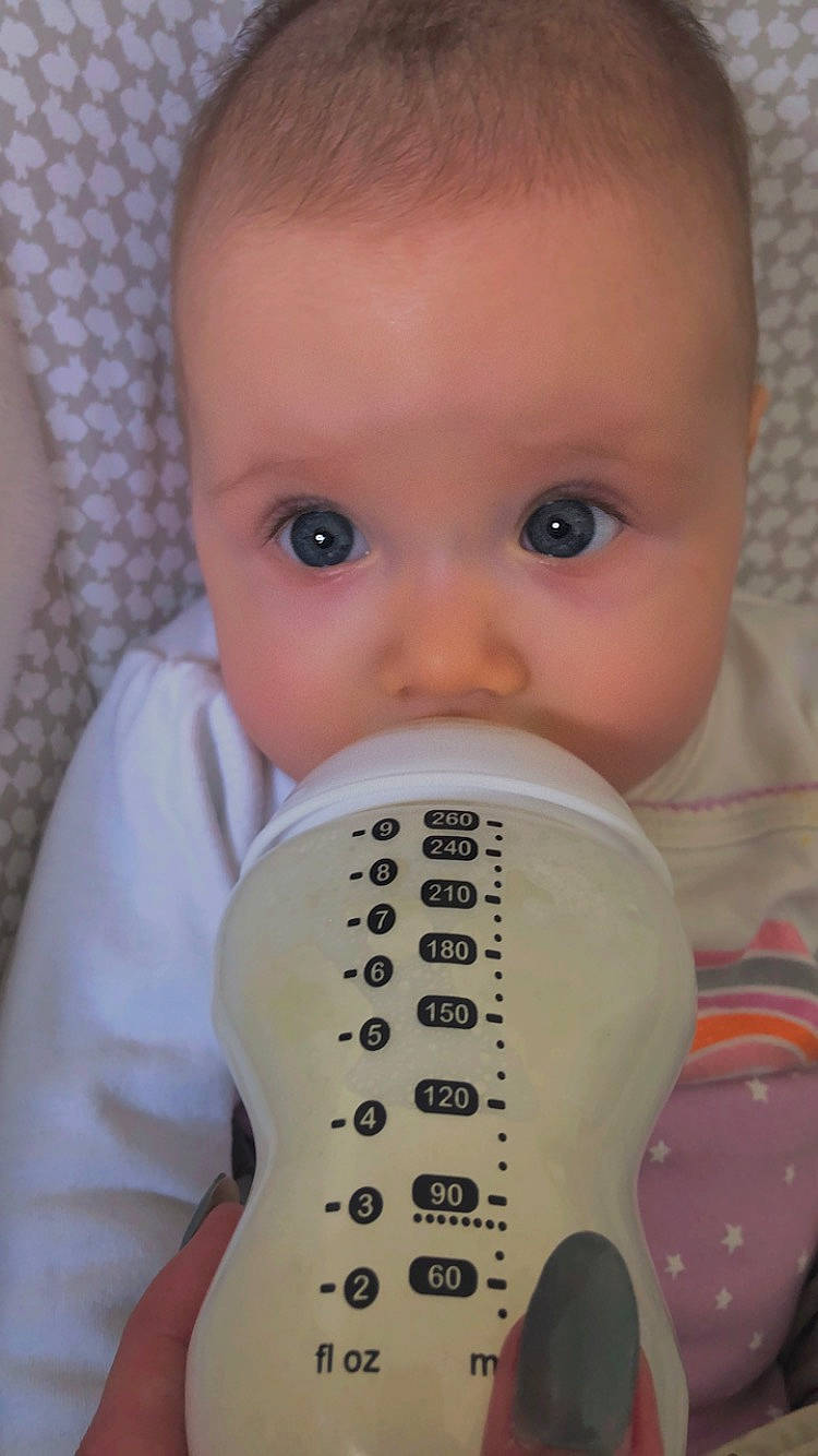 Lucie a rejoint le concours — aidez-le/la à gagner de superbes lots ! baby, cheek, child, eye, face, forehead, head, mouth, nose, person, skin, toddler