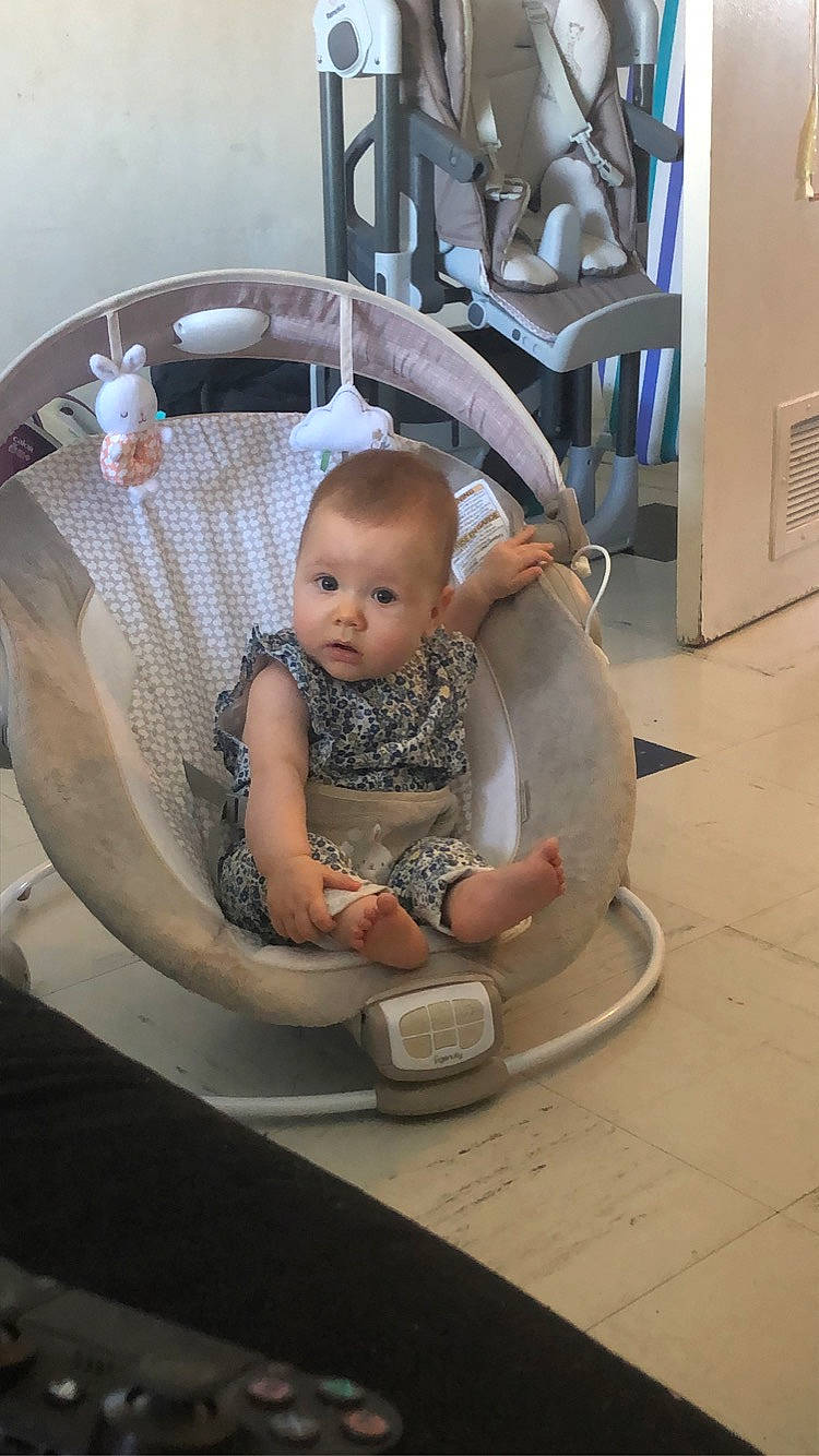 Lucie a rejoint le concours — aidez-le/la à gagner de superbes lots ! baby, baby_products, chair, child, person, product, toddler