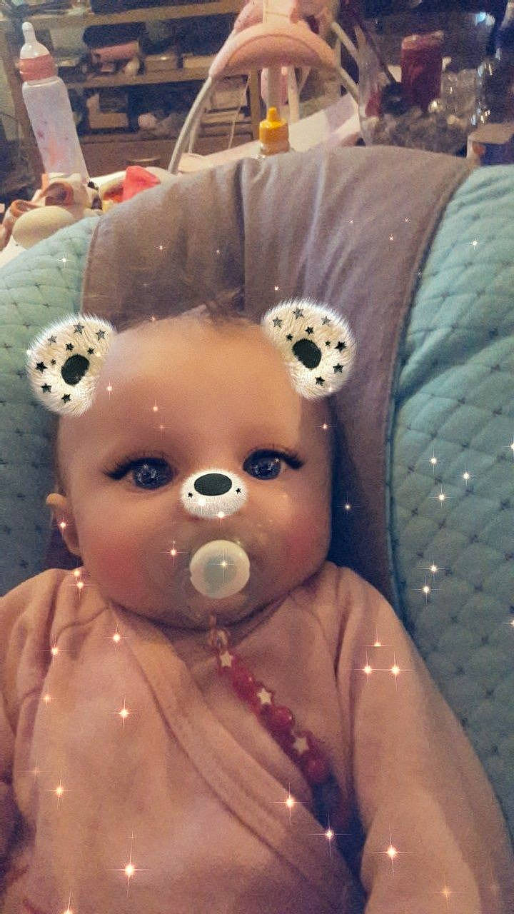 Louan a rejoint le concours — aidez-le/la à gagner de superbes lots ! baby, cheek, child, ear, head, nose, person, snout, teddy_bear, toddler, toy