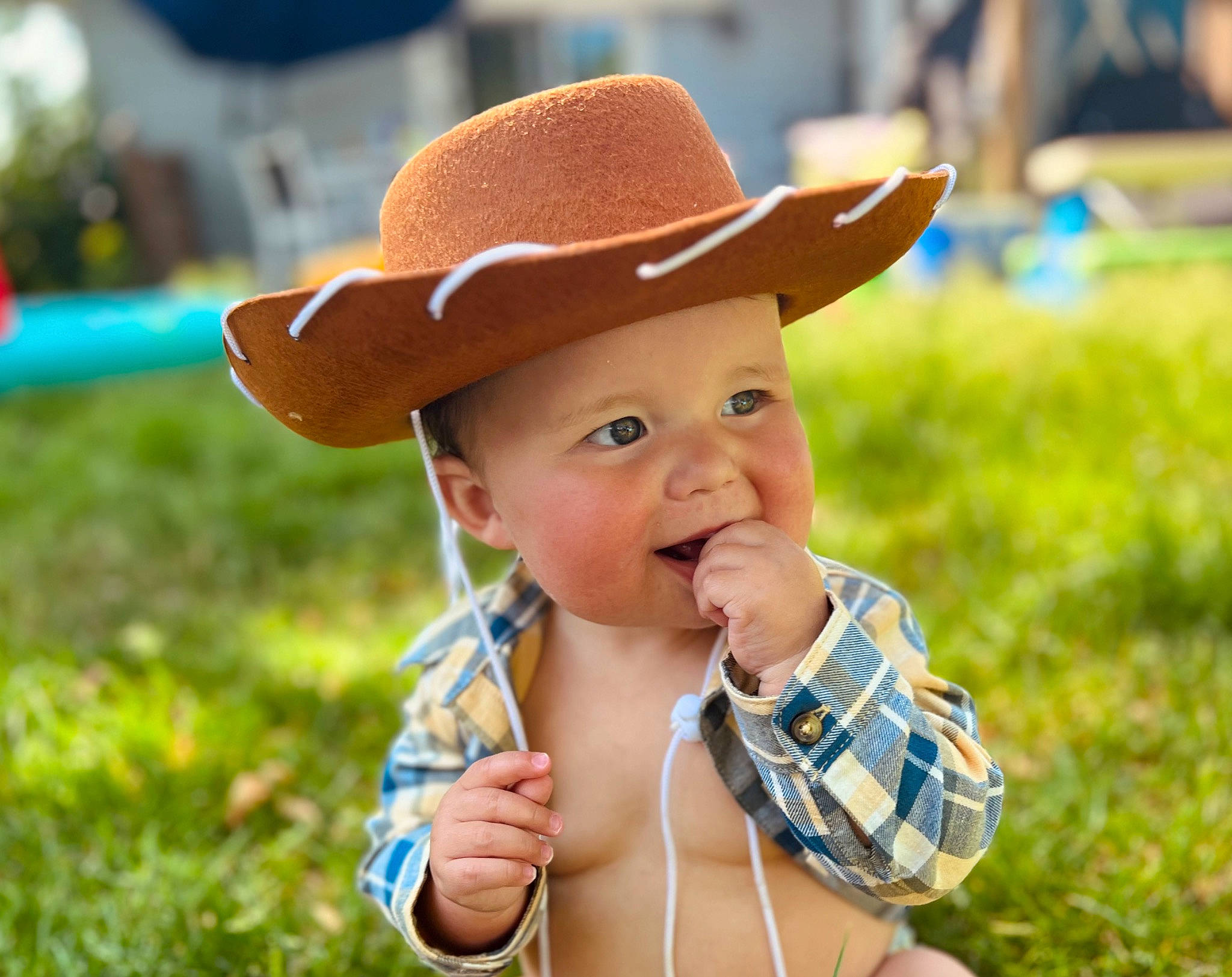 Romeo is registered to the contest to win money with this photo: baby, baby_toddler_clothing, beauty, cap, cool, electric_blue, eye, face, fedora, fun, grass, happy, hat, headwear, leisure, lip, people_in_nature, person, smile, summer