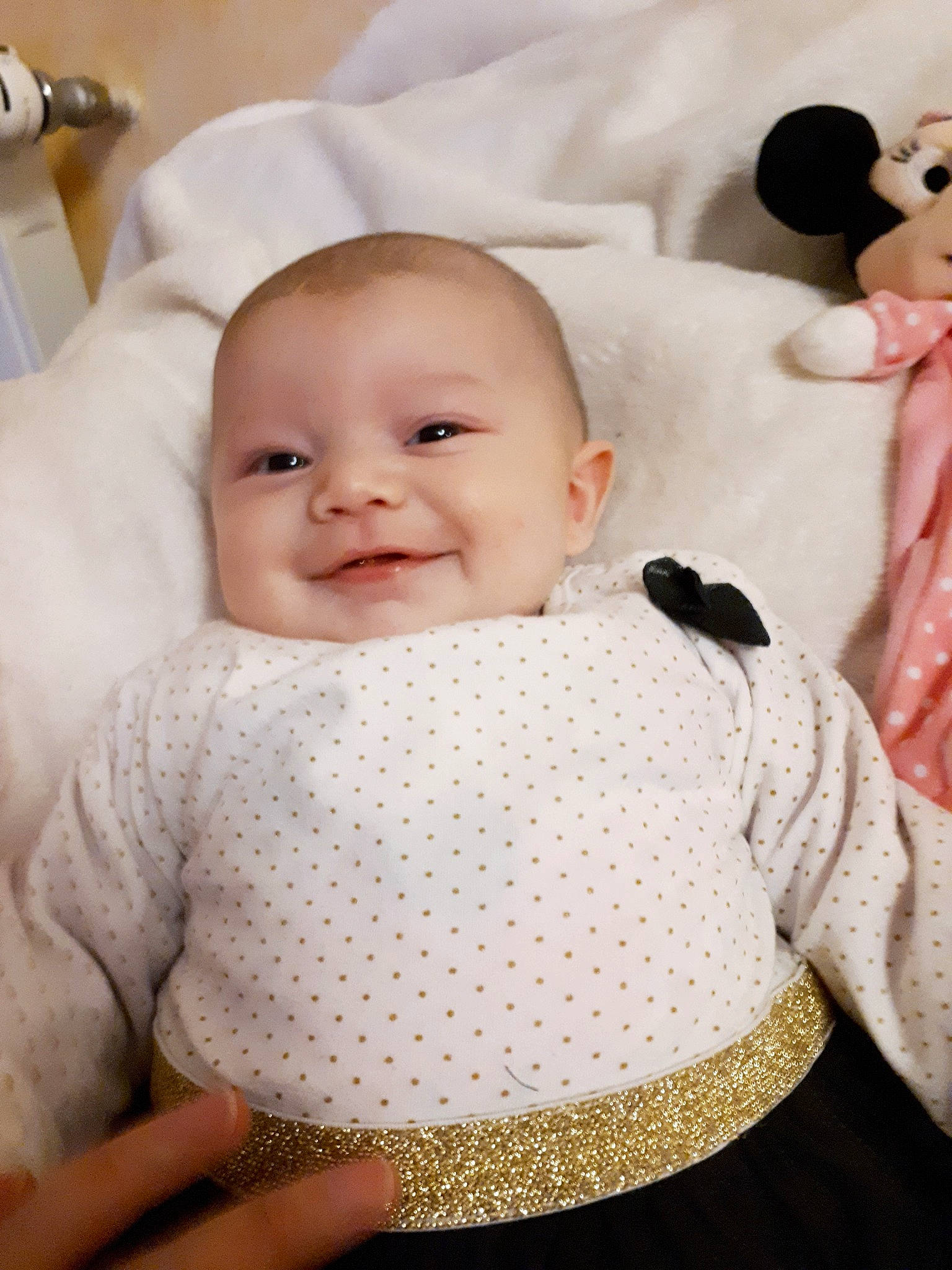 Maelyss participe au concours pour gagner de l'argent avec cette photo : cheek, child, day, girl, head, infant, nose, person, product, skin, smile, textile, toddler