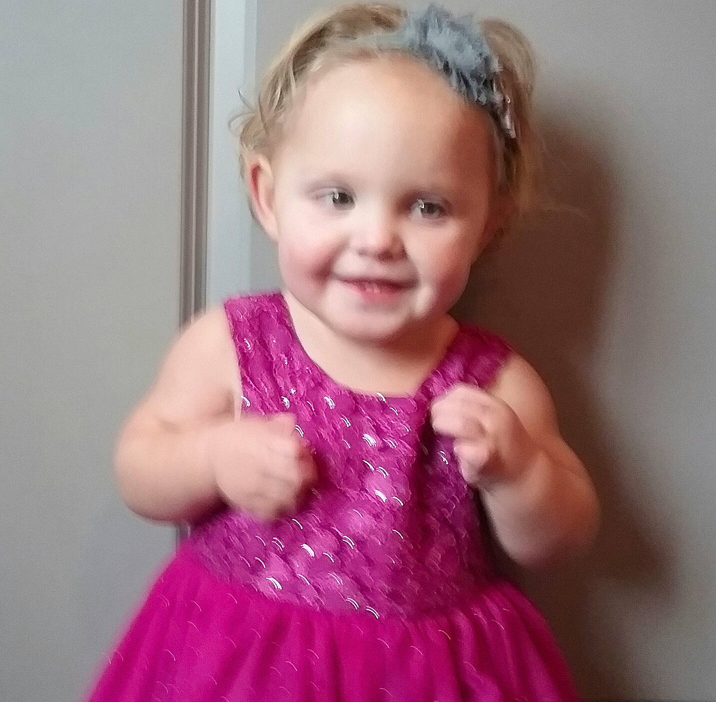 Pyper is registered to the contest to win money with this photo: