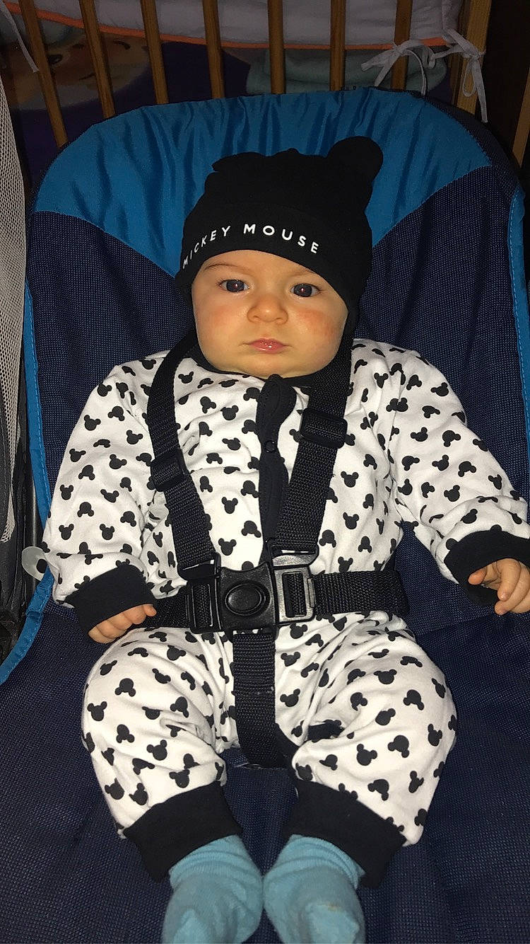 Kalvin participe au concours pour gagner de l'argent avec cette photo : baby, baby_products, baby_toddler_clothing, beanie, cap, child, costume, headgear, headwear, outerwear, person, product, toddler