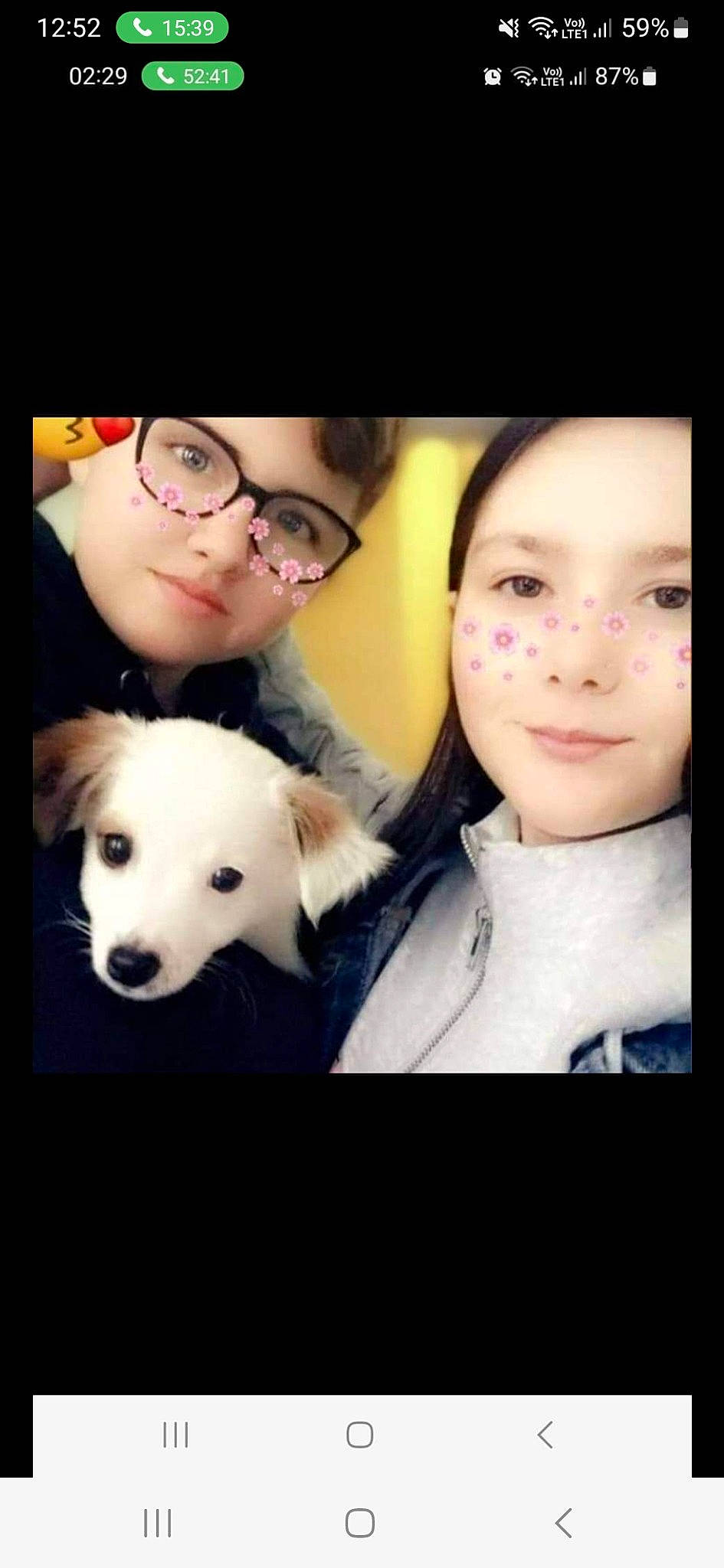 Milou a rejoint le concours — aidez-le/la à gagner de superbes lots ! canidae, carnivore, companion_dog, cool, dog, dog_breed, event, eye, eyewear, flash_photography, formal_wear, fun, fur, glasses, happy, nose, selfie, snout, toy, vision_care