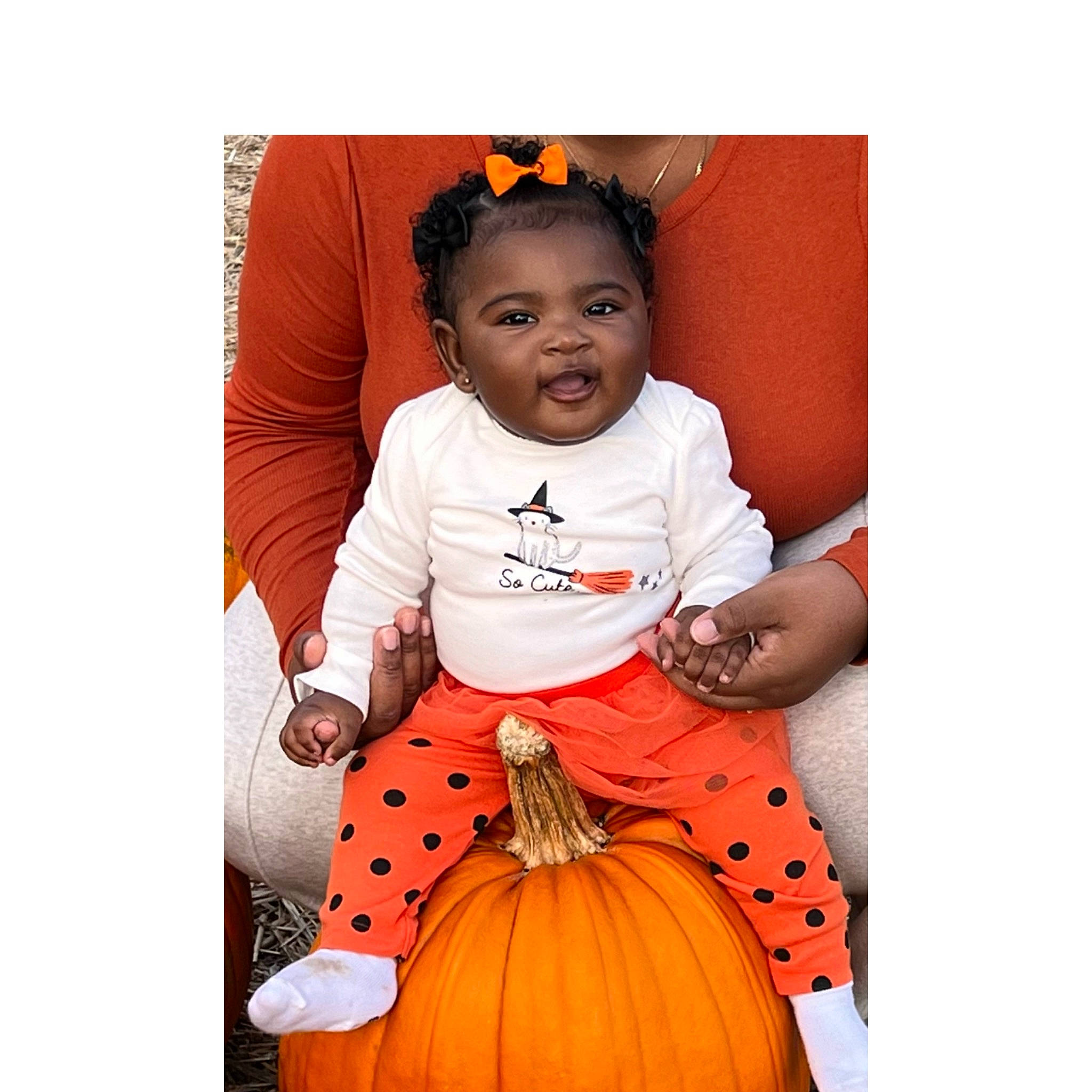 Ani is registered to the contest to win money with this photo: baby_toddler_clothing, calabaza, clothing, cucurbita, face, facial_expression, gourd, hairstyle, happy, head, natural_foods, orange, person, plant, pumpkin, sleeve, squash, t_shirt, toddler, vegetable