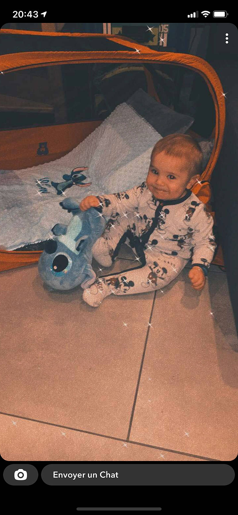 Yliano participe au concours pour gagner de l'argent avec cette photo : baby, baby_toddler_clothing, baby_toys, chair, child, comfort, crawling, floor, flooring, fun, hardwood, joy, military, military_camouflage, pattern, person, play, room, sitting, soldier