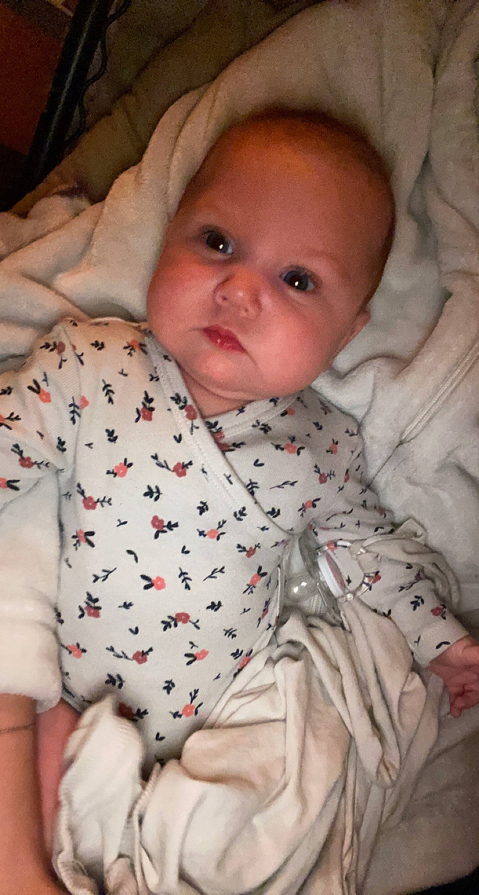 Noëlya a rejoint le concours — aidez-le/la à gagner de superbes lots ! baby, baby_products, baby_toddler_clothing, bedding, cheek, child, collar, comfort, dress_shirt, eye, face, iris, linens, nose, pattern, person, sitting, skin, sleeve, textile