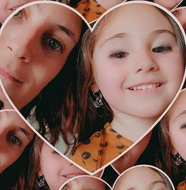 Alézia a rejoint le concours — aidez-le/la à gagner de superbes lots ! cheek, chin, cool, eyebrow, eyelash, facial_expression, fashion, fun, happy, headgear, human, iris, jaw, joy, lip, mouth, organ, person, photograph, skin