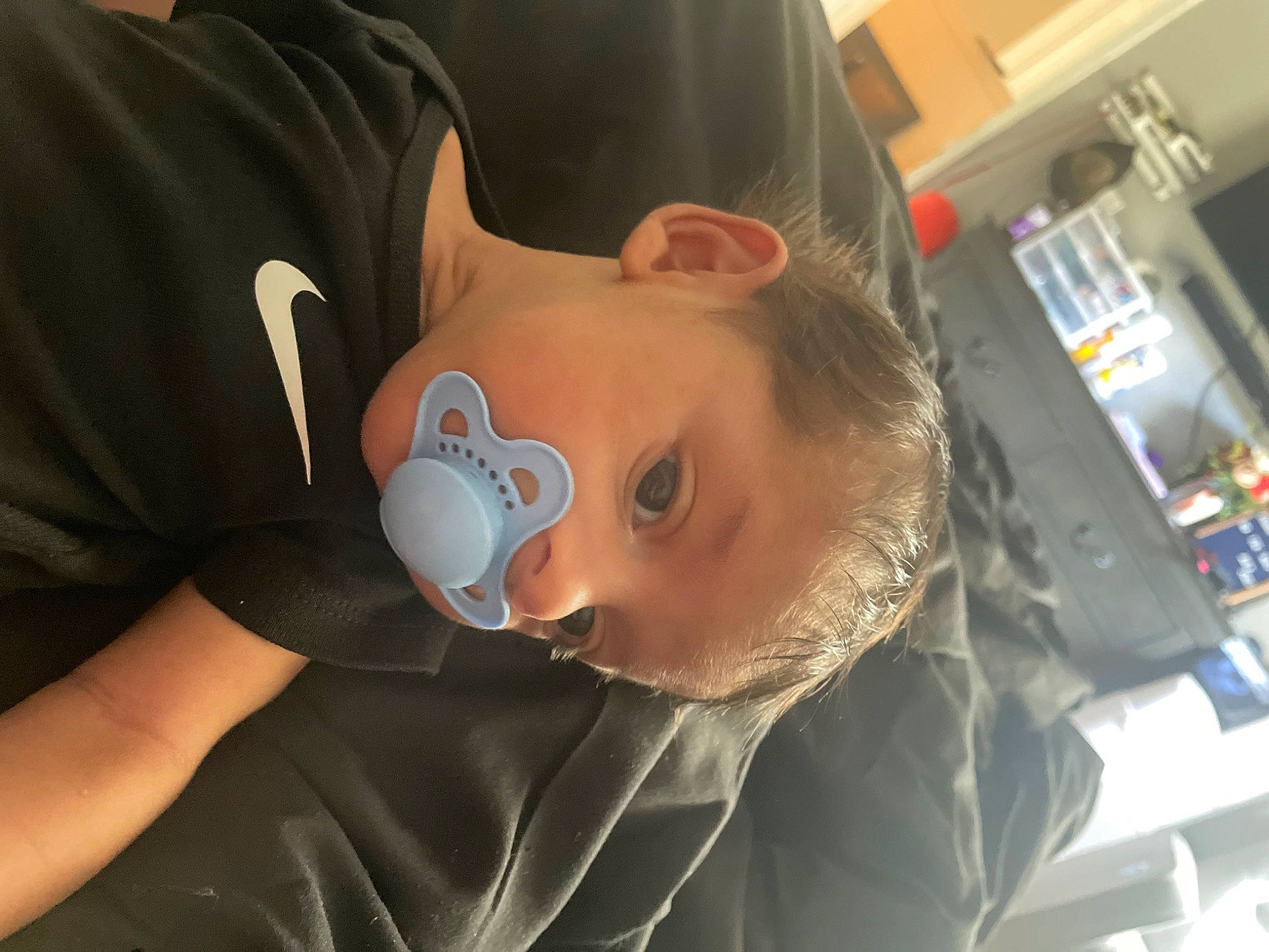 Apollo is registered to the contest to win money with this photo: baby, child, comfort, ear, elbow, eye, eyelash, eyewear, health_care, hospital, medical, medical_procedure, mouth, neck, person, personal_protective_equipment, room, science, service, t_shirt