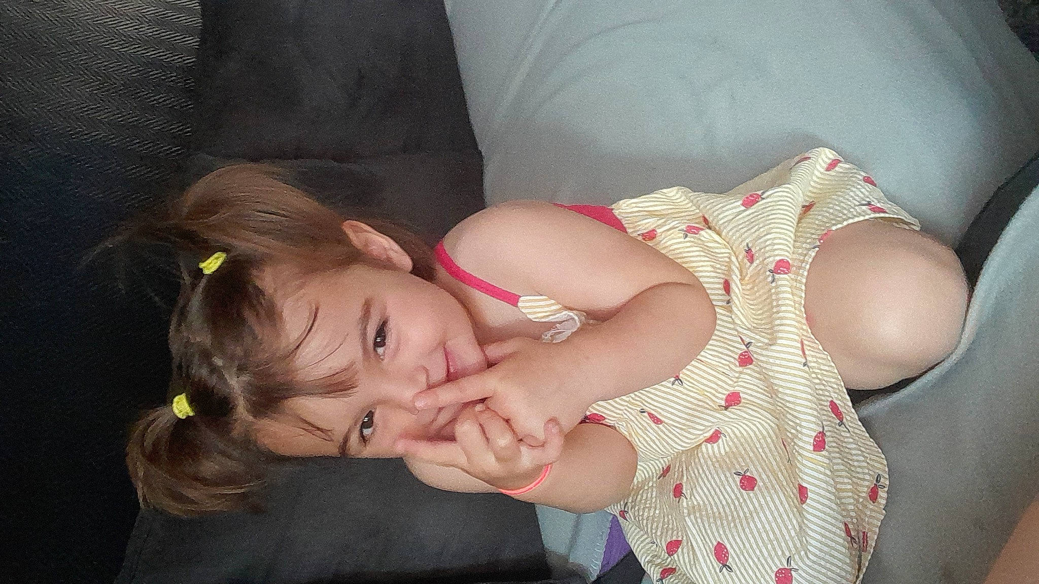 Leana participe au concours pour gagner de l'argent avec cette photo : baby, baby_toddler_clothing, cheek, child, comfort, eyelash, face, finger, gesture, hand, happy, head, iris, joy, lip, mouth, nail, nose, person, skin