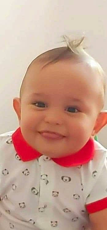 Zakaria a rejoint le concours — aidez-le/la à gagner de superbes lots ! baby, baby_toddler_clothing, cheek, chin, collar, dress, eyebrow, eyelash, forehead, happy, iris, jaw, joy, lip, neck, nose, person, pink, skin, sleeve