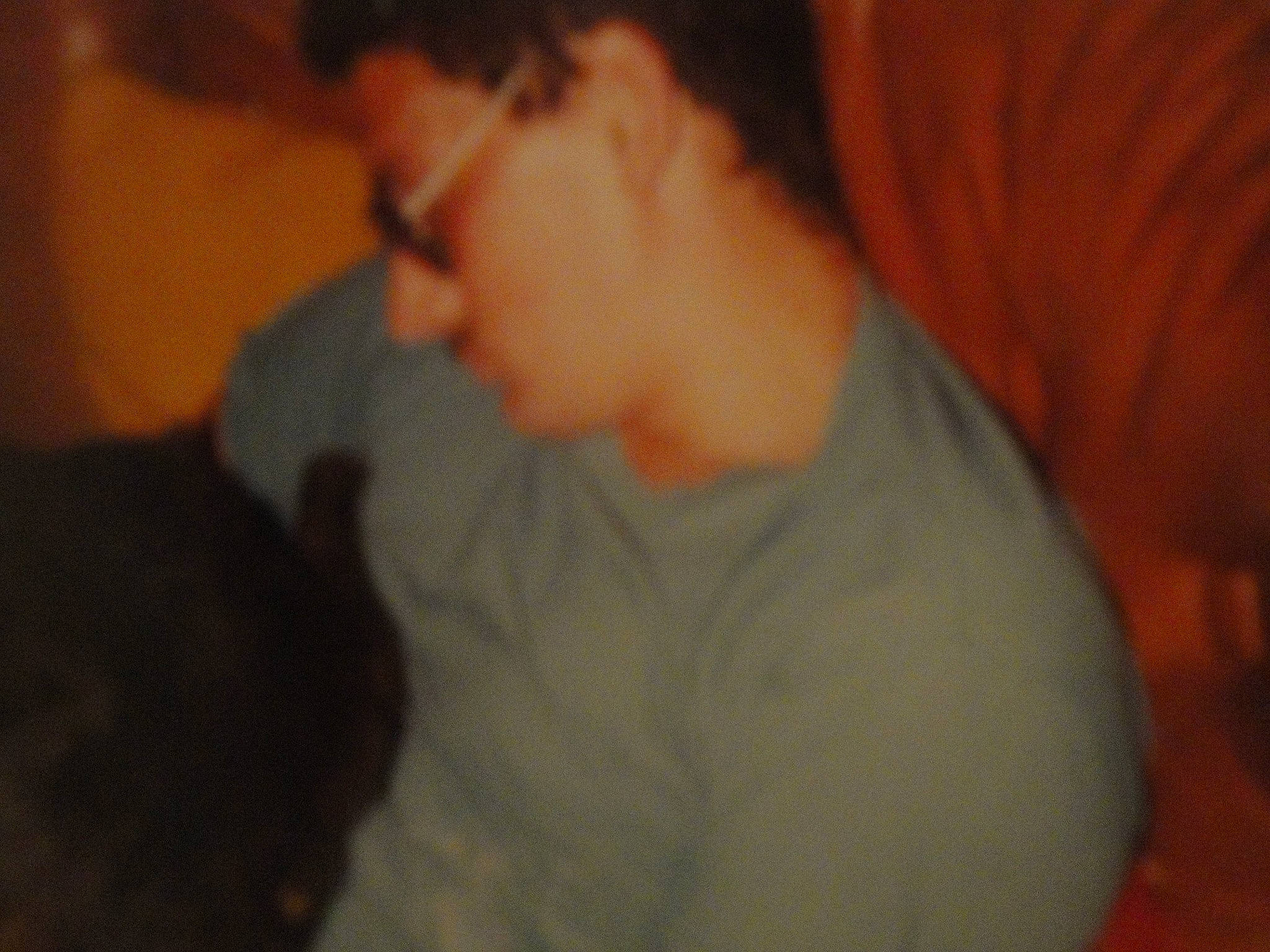 Miquette a rejoint le concours — aidez-le/la à gagner de superbes lots ! black_hair, comfort, flesh, interaction, love, neck, orange