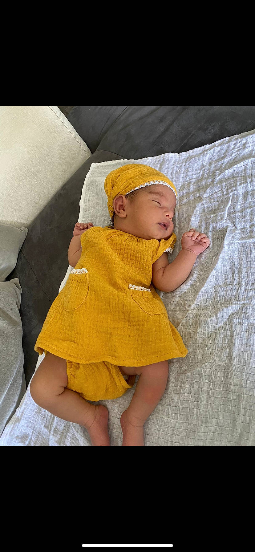 Kamila participe au concours pour gagner de l'argent avec cette photo : baby, baby_sleeping, baby_toddler_clothing, cap, child, comfort, day_dress, dress, face, happy, human_body, human_leg, linens, magenta, one_piece_garment, pattern, person, pink, sleeve, thumb