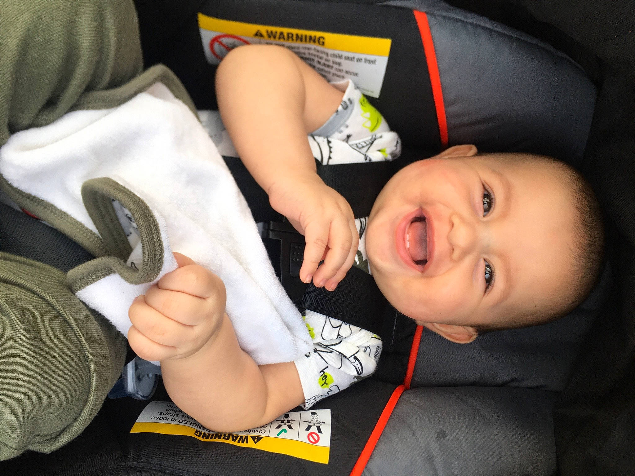 Kaesyn is registered to the contest to win money with this photo: baby, baby_toddler_clothing, cheek, comfort, cool, eyebrow, finger, flash_photography, gesture, hand, happy, mammal, mouth, nail, nose, person, skin, smile, thumb, toddler