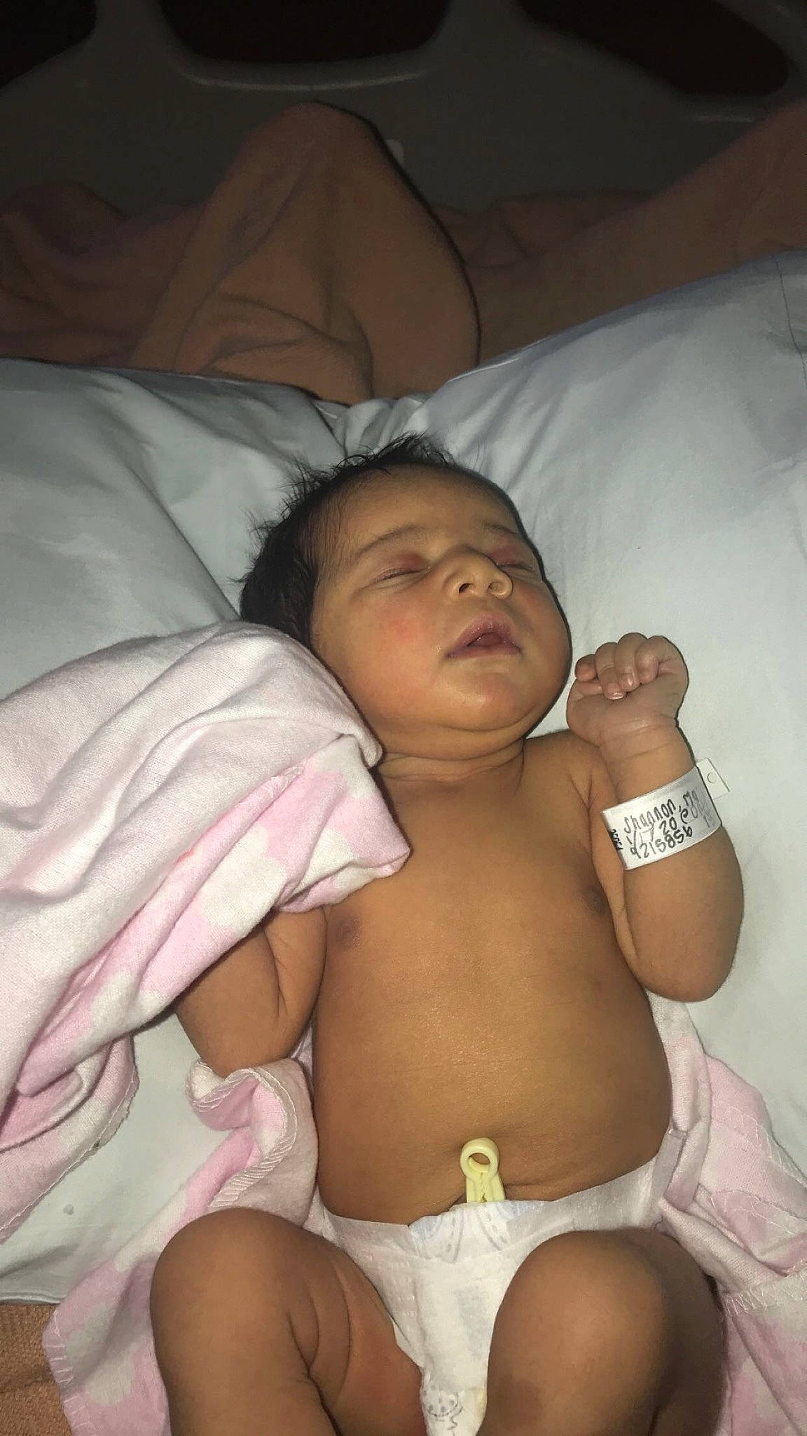 Brailynn is registered to the contest to win money with this photo: abdomen, baby, birth, cheek, child, mouth, muscle, person, stomach, trunk