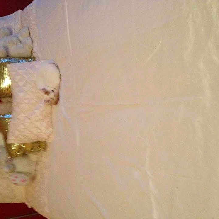 Snowy is registered to the contest to win money with this photo: