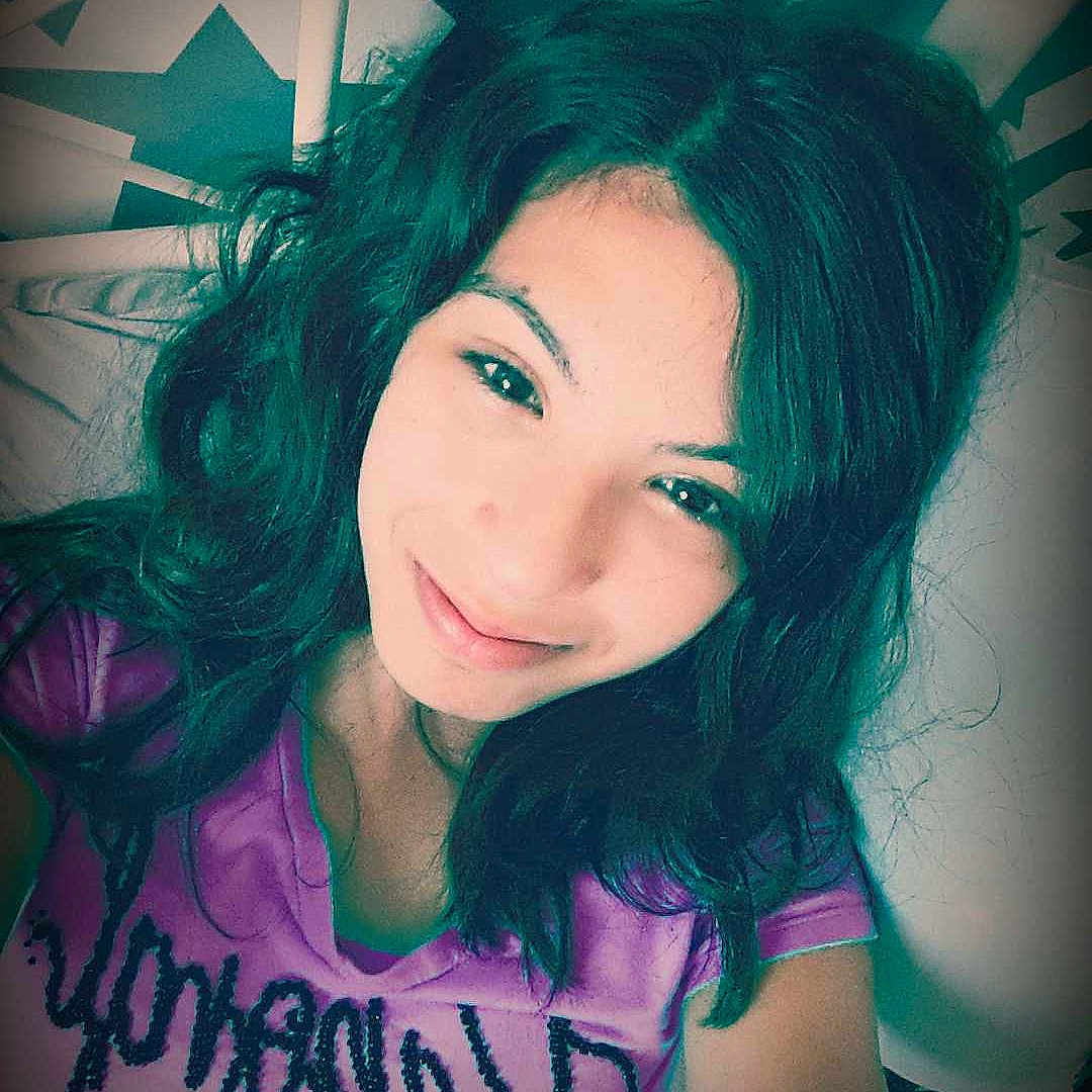 Ayline a rejoint le concours — aidez-le/la à gagner de superbes lots !