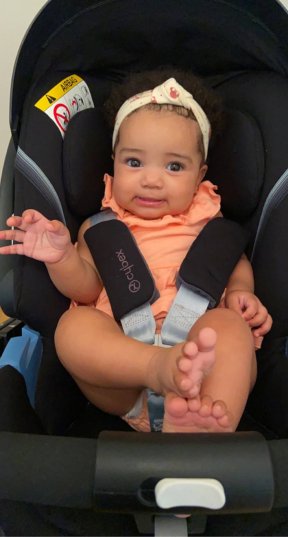 Coleen participe au concours pour gagner de l'argent avec cette photo : arm, auto_part, baby, baby_carriage, baby_in_car_seat, baby_toddler_clothing, baseball_cap, car_seat, chair, comfort, finger, gesture, hand, leg, nail, person, product, skin, thigh, thumb