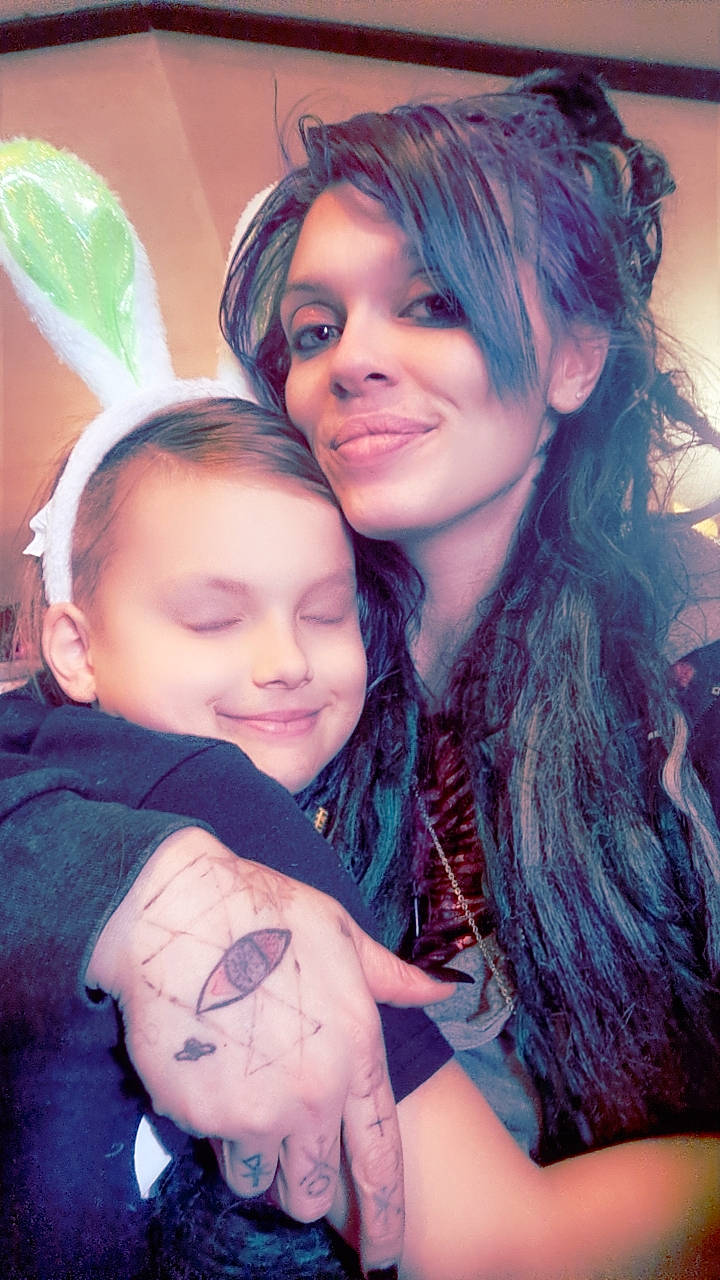 Bill joined the competition — help win amazing prizes! azure, black_hair, cool, eye, eyelash, face, facial_expression, flash_photography, fun, gesture, hair, happy, head, interaction, iris, joy, lip, organ, people_in_nature, person