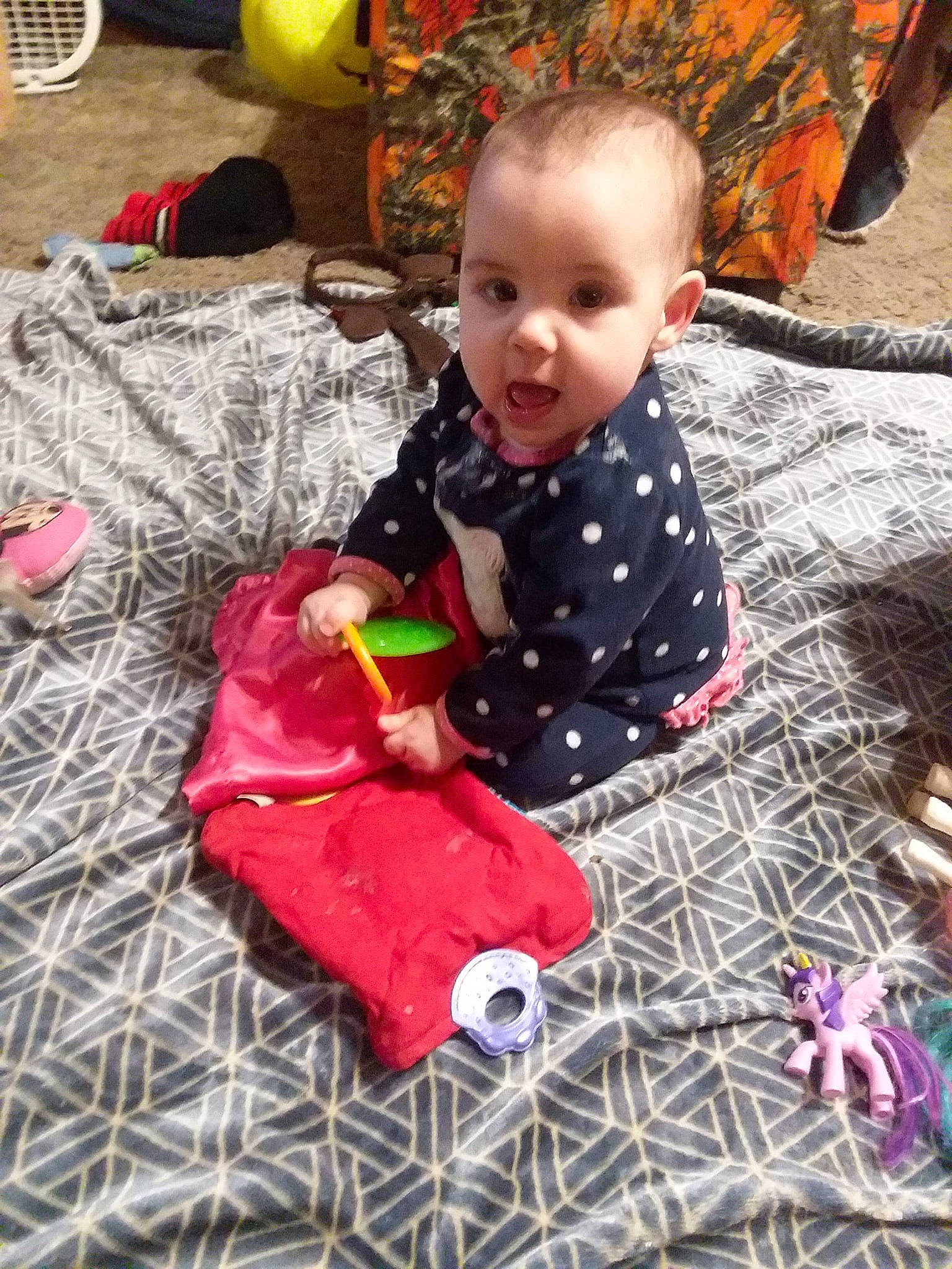 Alison is registered to the contest to win money with this photo: baby, child, person, play, surprise, toddler