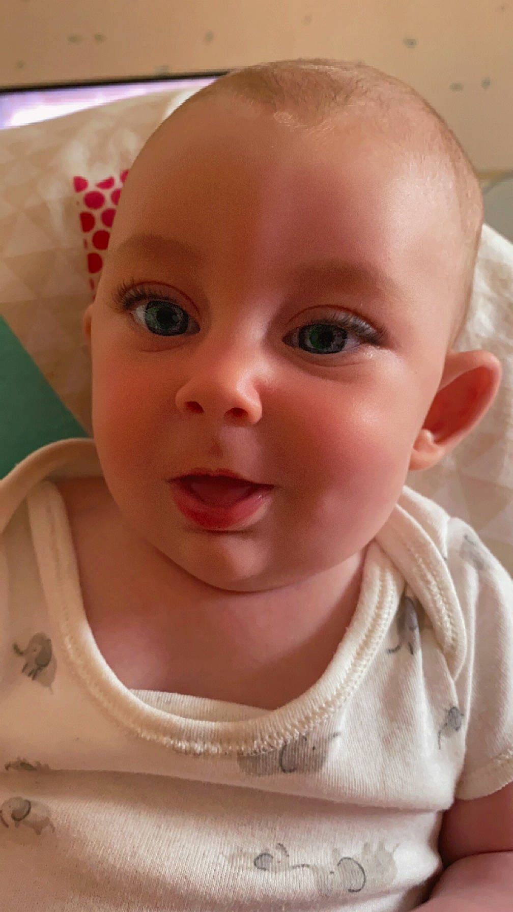 Naya participe au concours pour gagner de l'argent avec cette photo : baby, baby_toddler_clothing, cheek, child, ear, eyebrow, eyelash, fun, happy, iris, lip, mouth, neck, nose, person, skin, sleeve, smile, toddler