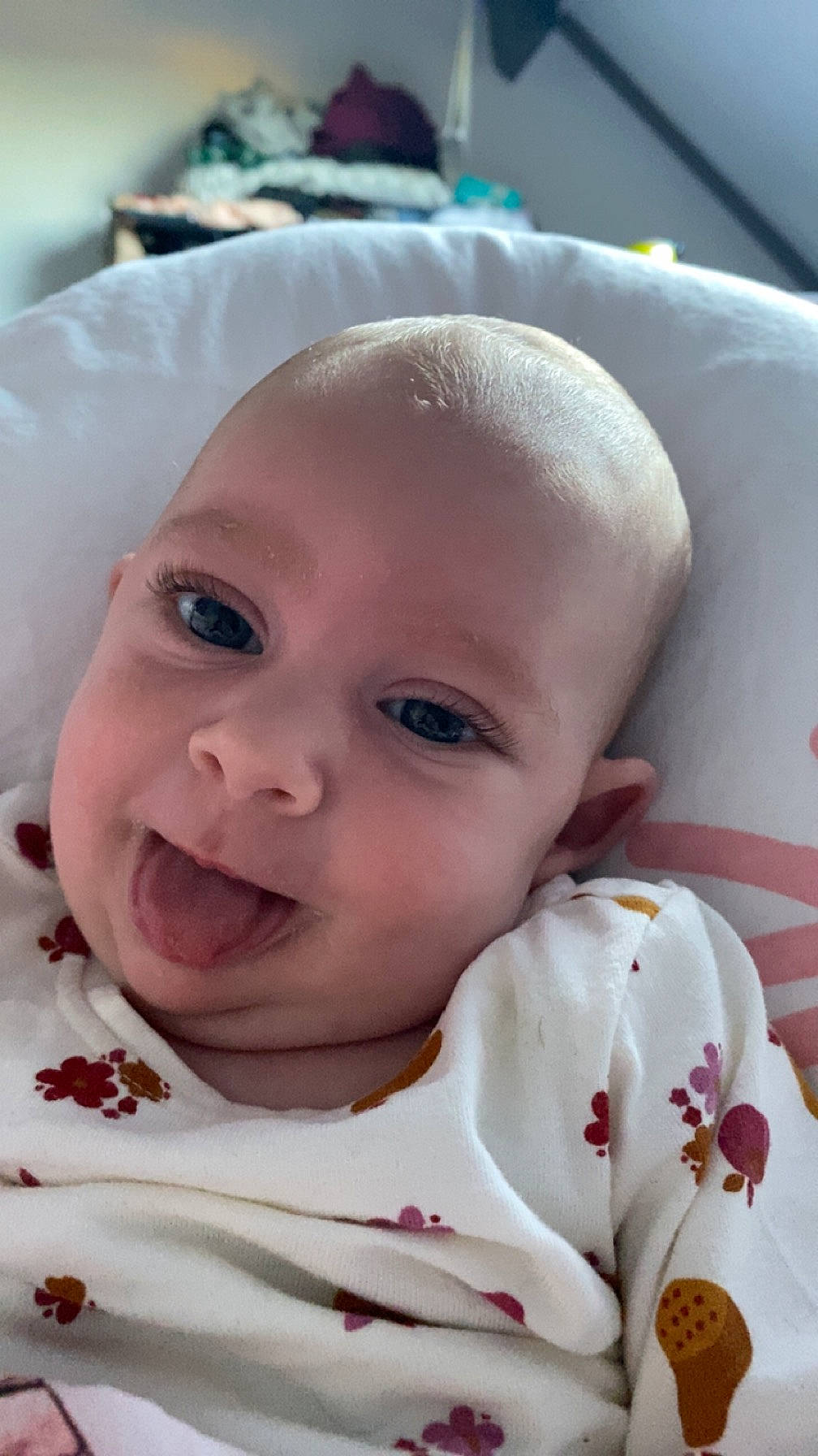 Naya a rejoint le concours — aidez-le/la à gagner de superbes lots ! baby, baby_toddler_clothing, cheek, child, chin, eye, eyebrow, happy, head, iris, lip, mouth, nose, person, pink, skin, sleeve, smile, textile, toddler