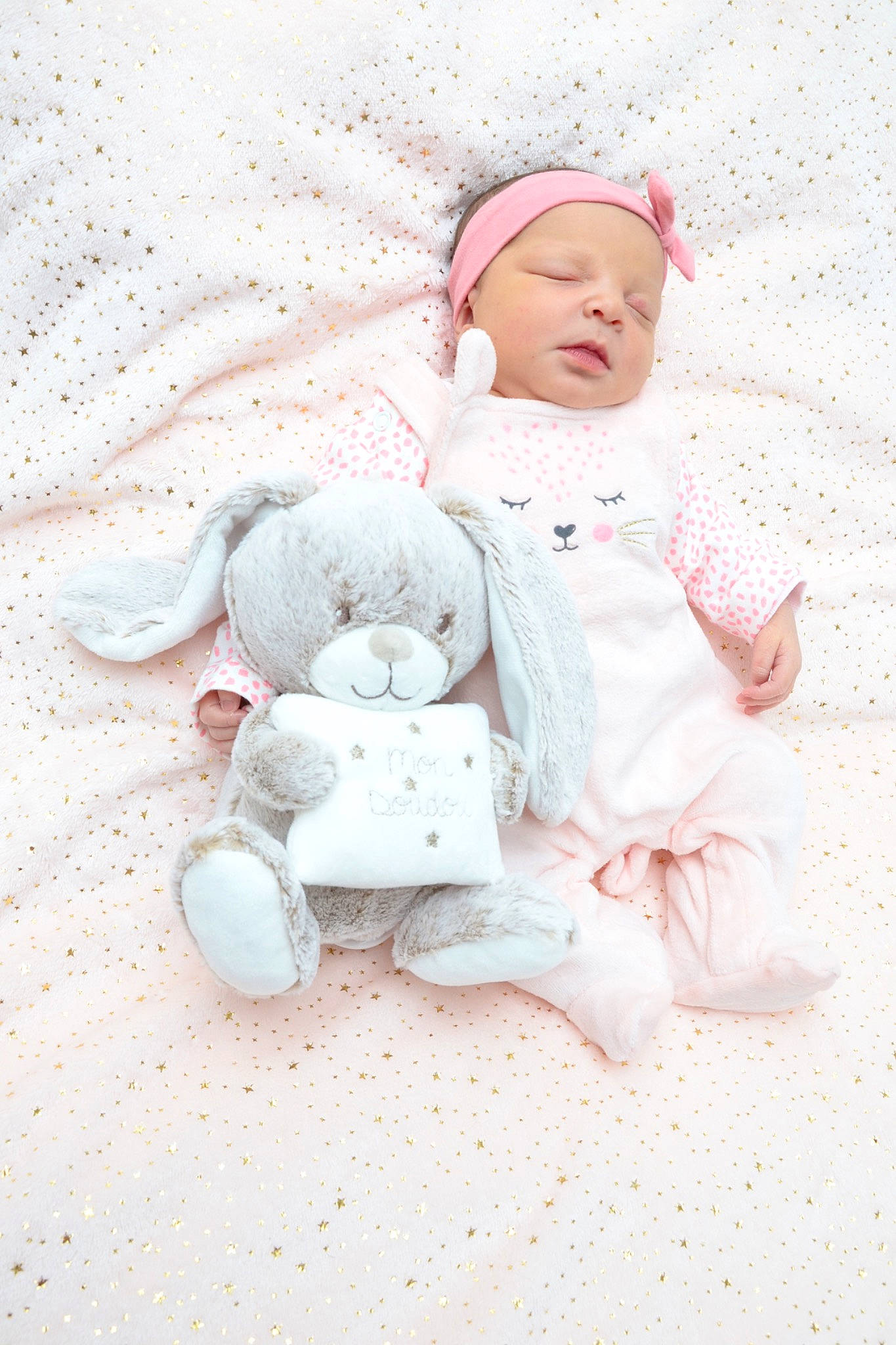 Tyah Mahora participe au concours pour gagner de l'argent avec cette photo : baby, child, person, photograph, pink, smile, toddler