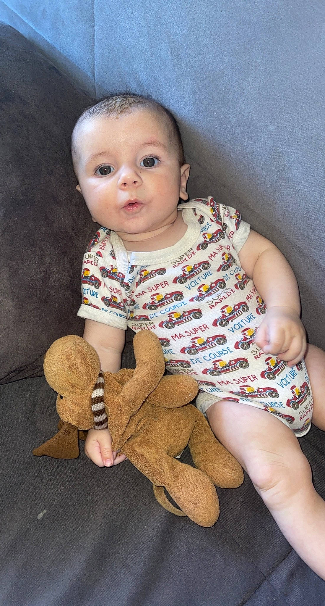 Thyler participe au concours pour gagner de l'argent avec cette photo : arm, baby, baby_toddler_clothing, cheek, comfort, finger, flash_photography, flooring, human_body, human_leg, joint, knee, organ, person, product, skin, sleeve, standing, thigh, toddler